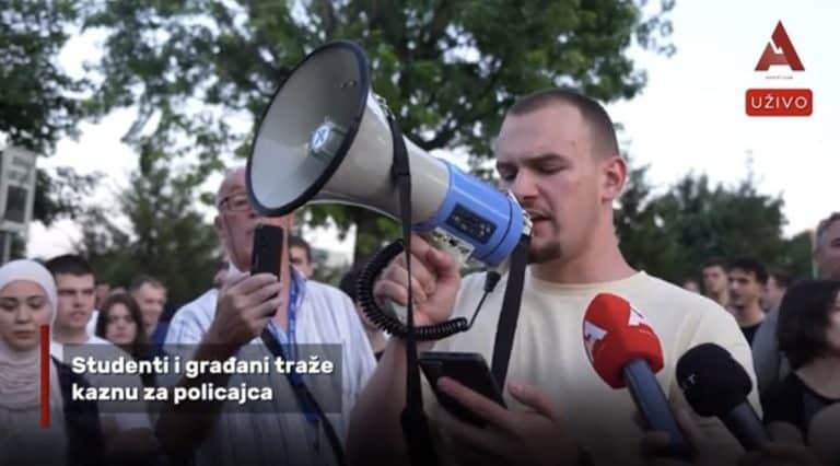 Studenti i građani traže kaznu za policajca (VIDEO)