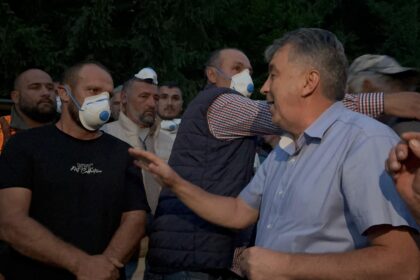 Direktor ZZJZ i meštani sela oko deponije Golo Brdo