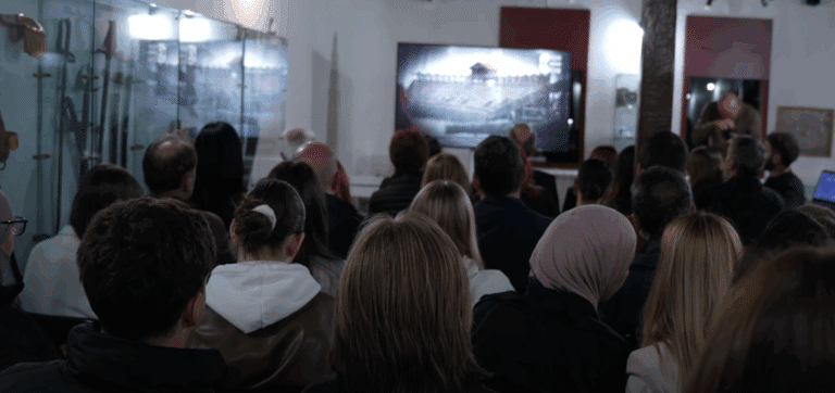 Nagrađivana autorka Milica Popović predstavila film „Ljubavni par iz Sarkofaga“ u Muzeju „Ras” (VIDEO)