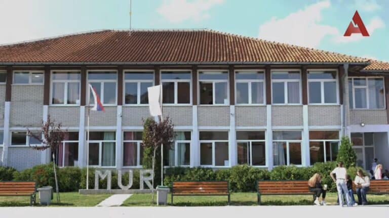 Uniforme postaju obavezne u OŠ „Mur“ od drugog polugodišta (VIDEO)