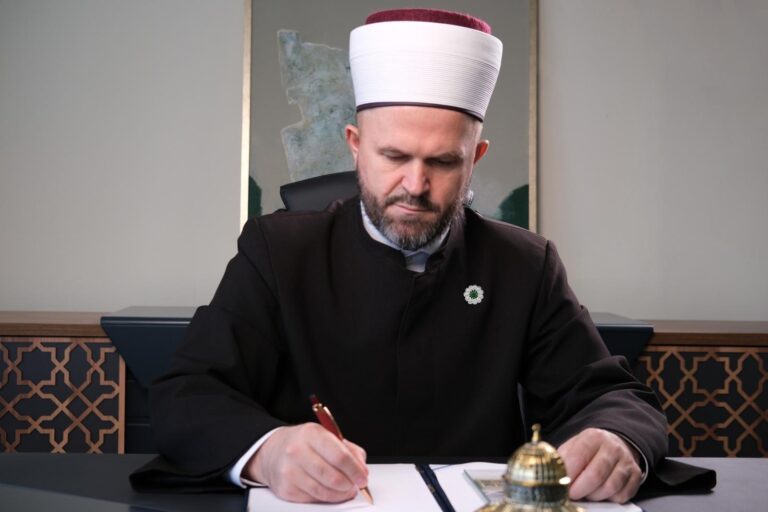 Demirović: „Ne dozvolimo da drugi brane naš Univerzitet, a da mi ostajemo nemi”