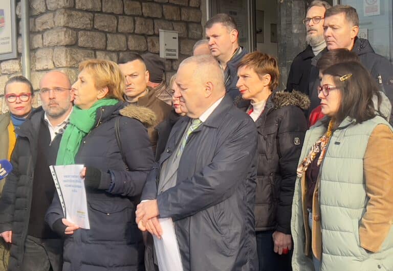 DS u Novom Pazaru: „Državni univerzitet je na udaru antidržavnog režima“