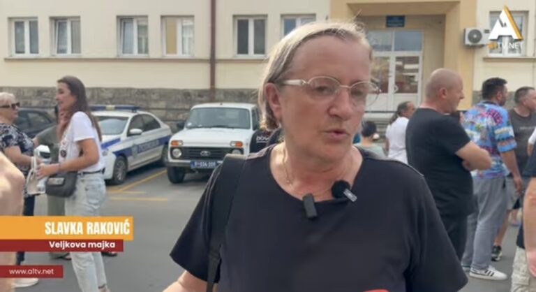 Majka privedenog Veljka: „Imao je poziv za drugi predmet, sumnjamo da je hapšenje taktički odrađeno” (VIDEO)