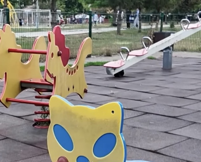 Igrališta u Novom Pazaru na meti nesavesnih pojedinaca (VIDEO)