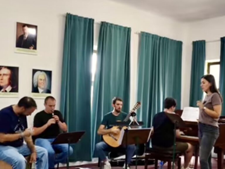 Zvuci tradicije: „Sopot“ prvi put pred novopazarskom publikom (VIDEO)