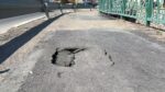 Tek sanirane rupe na mostu u Novom Pazaru ponovo pucaju (VIDEO)