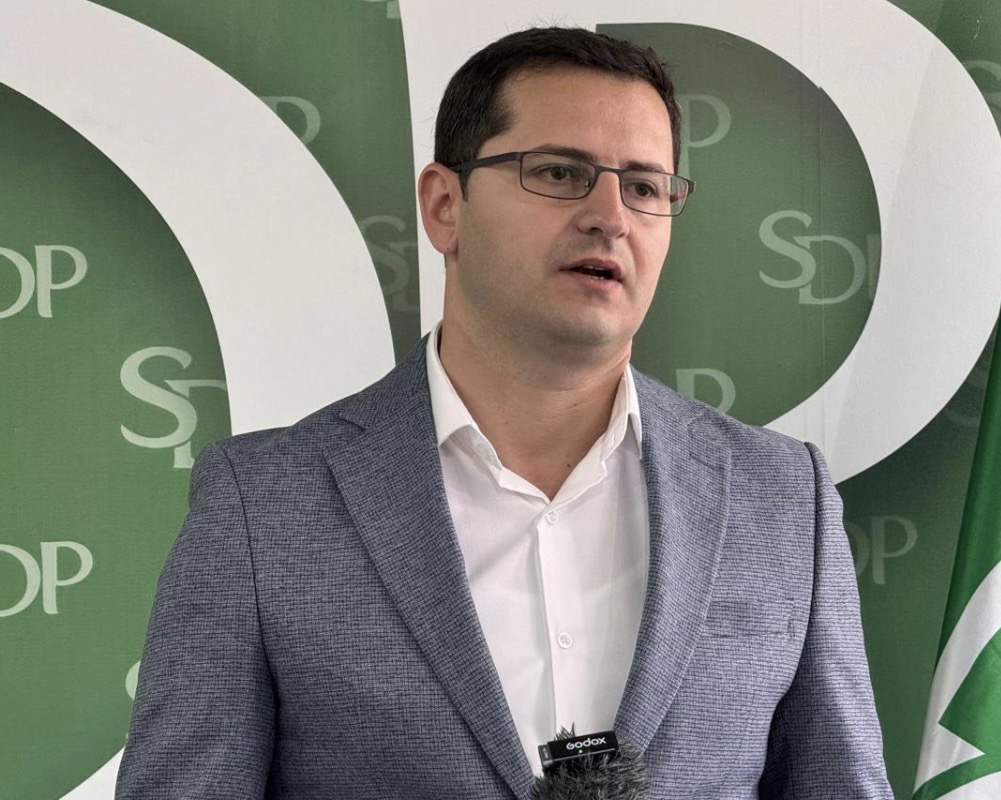 Lekić za Danas: “Nakon smrti Mladića dobili smo potvrdu da je proces pomirenja prilično utopistički cilj”