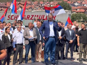 Vučić: „Uradićemo put do Vranovine, uredićemo ulaz u Novi Pazar  i penzije ćemo povećati “ (VIDEO)