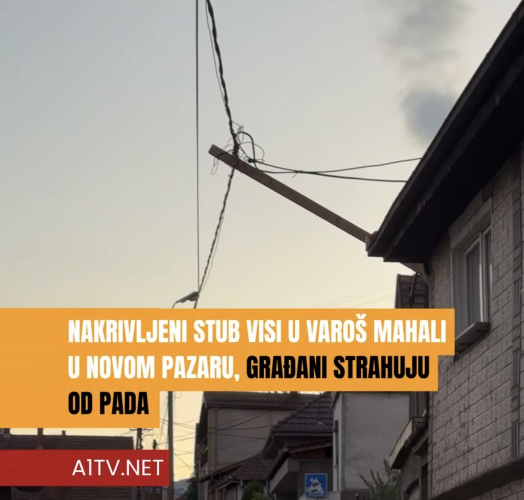 Nakrivljeni stub visi u Varoš Mahali u Novom Pazaru, građani strahuju od pada (VIDEO)