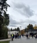 SNS i studentska lista istovremeno na šetalištu u Sjenici (VIDEO)
