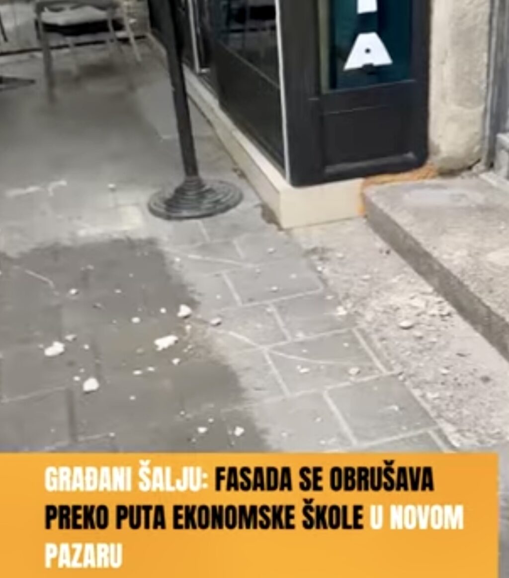 Građani šalju: Fasada se obrušava preko puta Ekonomske škole u Novom Pazaru (VIDEO)